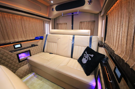 曲屏款奔驰斯宾特商务车 温馨舒适新体验-图6