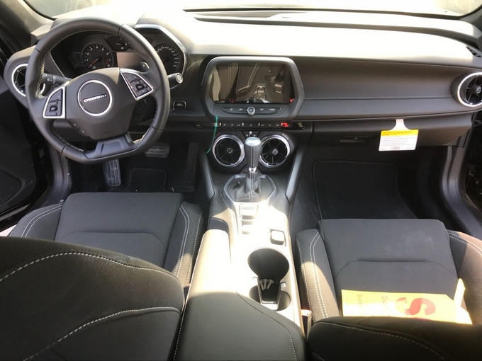 18款雪佛兰科迈罗2.0T 自动档大黄蜂巨惠-图6