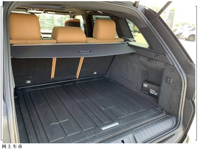 路虎揽胜运动版海外实拍 双色拼接内饰/搭轻混动力-图6