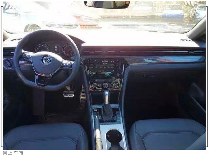 大众新款帕萨特实拍搭2.0T引擎/配炭黑扰流板-图6