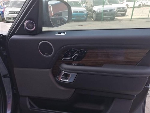 18款路虎揽胜行政3.0T 真皮座椅柔软舒适-图5