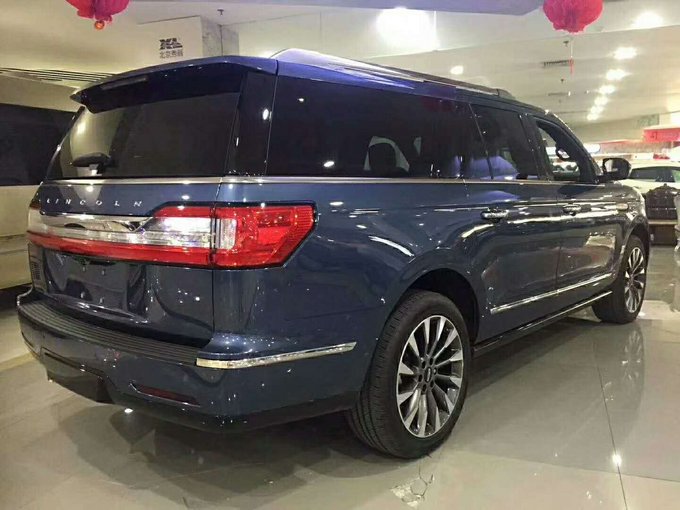 18款林肯领航员3.5T 四驱长轴版彰显品位-图4
