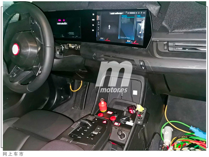 宝马新款X7曝光升级分体式灯组/内饰换新屏幕-图6