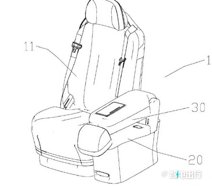極氪首款MPV街拍曝光3+3座設(shè)計(jì) 年產(chǎn)10萬輛-圖3