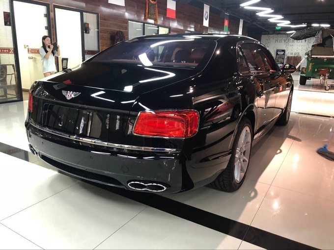 宾利飞驰V8S爆惠袭来 奢华定制专属爱车-图9
