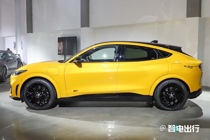 福特2024款電馬5天后上市標(biāo)配8155芯片 續(xù)航700km-圖3