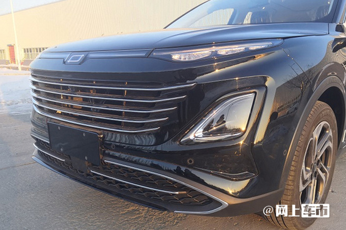 奔腾新SUV T90上海车展首发内饰像奔驰 或12万起售-图3