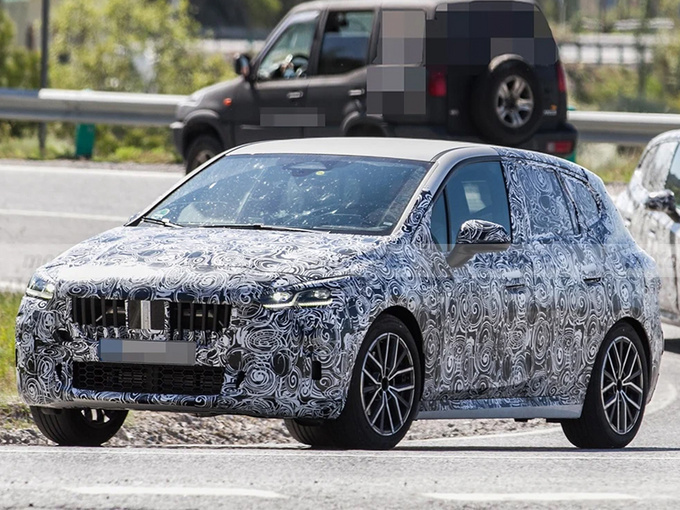 宝马全新2系旅行车即将亮相11月投产/内饰更豪华-图1