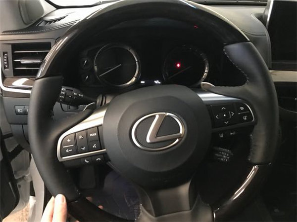18款雷克萨斯LX570 底线148万保税区特卖-图8