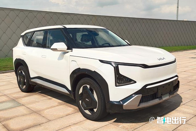 起亚EV5实车曝光 续航超700km 比比大众ID.4大-图1