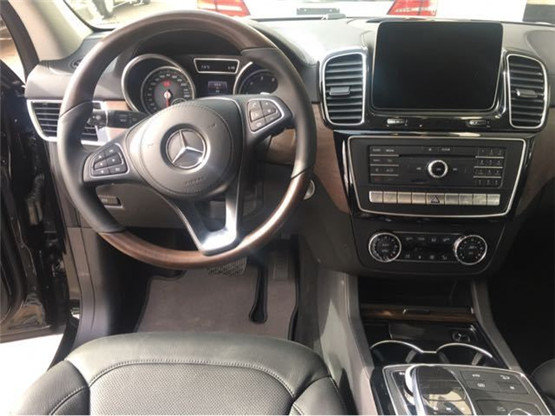2018款奔驰GLS500 升级SUV配置优点详解-图4