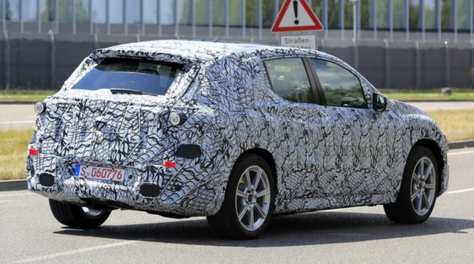 全新奔驰EQE SUV曝光 最大续航或可达650km-图4