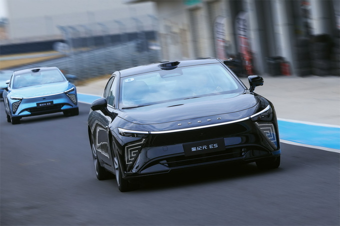 最高续航905km 3.7s破百 标配空气悬架 星纪元ES比预售降2万上市-图47