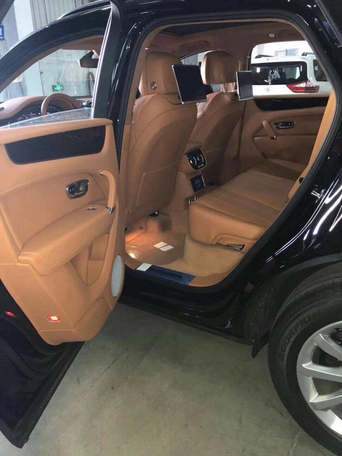 18款宾利添越4.0T柴油V8 颠覆性升级变化-图6