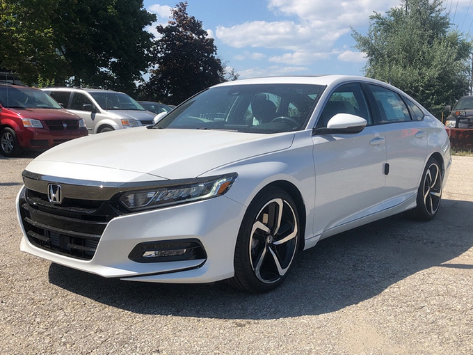 本田新款雅阁实拍 搭2.0T+10AT/熏黑进气格栅-图1