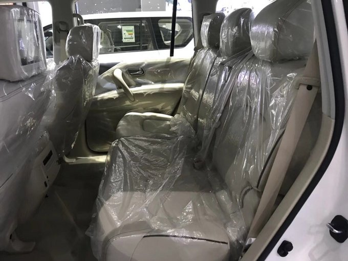 19款日产尼桑途乐 智能四驱科技越野问世-图8