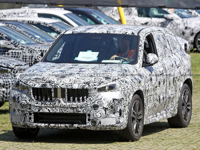 宝马新款X1外观曝光 前脸换新灯组/内饰升级双联屏-图1