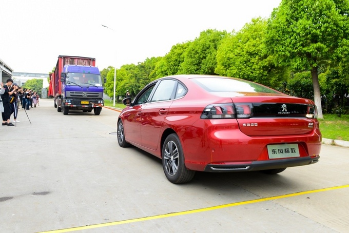 东风标致襄阳工厂第27万台230THP发动机下线-图8