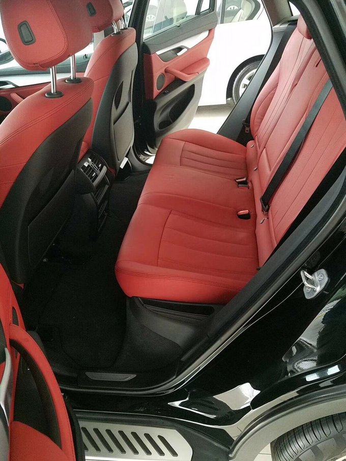 宝马X6中东3.0T 五座汽油69.8万实力热销-图7