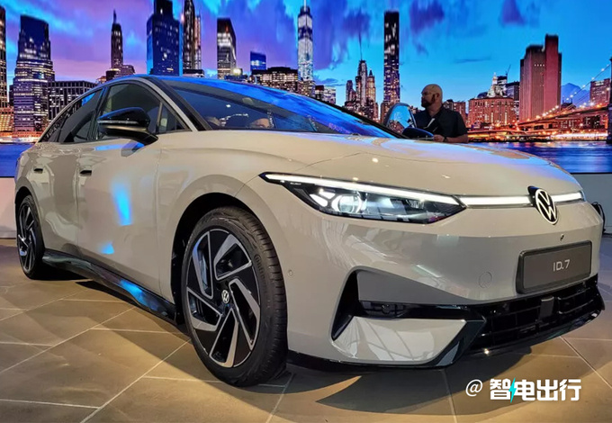 大众新款ID.7曝光三季度开售/动力不输小米SU7-图1