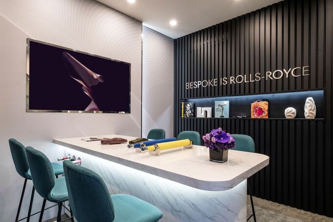 2023广州车展劳斯莱斯闪灵即将开启交付超豪华纯电轿跑车-图7