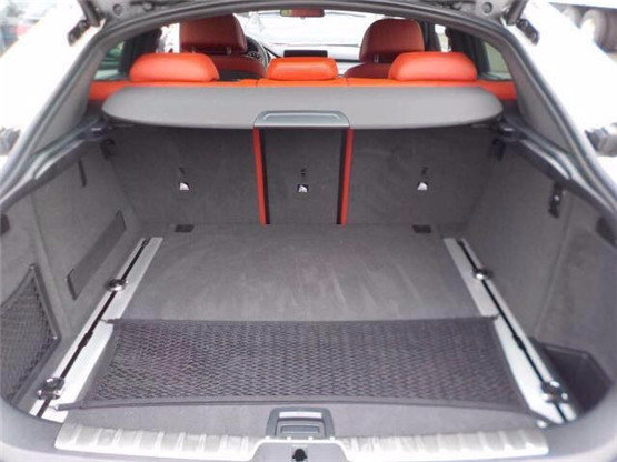 18款加版宝马X6M大豪华包 高性能防爆胎-图7