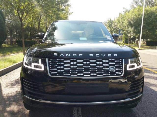 18款路虎揽胜中东版HSE包上京牌可分期-图1