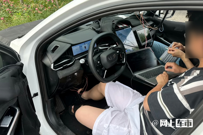 吉利新款星瑞谍照曝光换贯穿尾灯 2.0T动力升级-图4