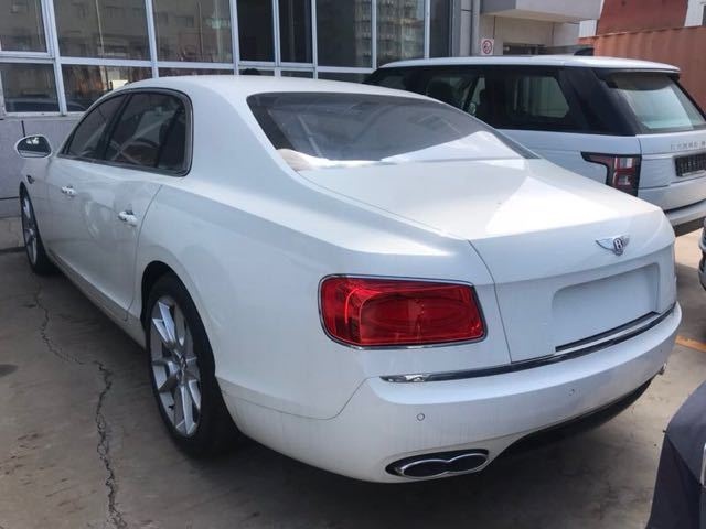 宾利飞驰4.0T新报价 豪轿18款S四座畅销-图3