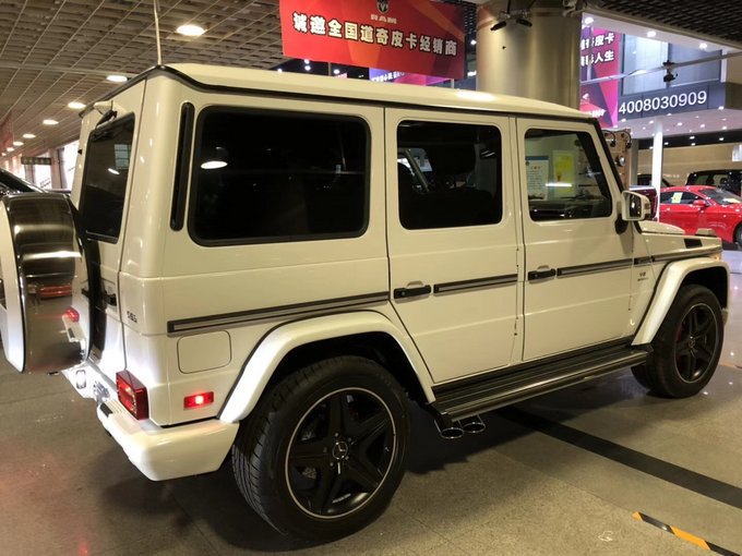 17款奔驰G63AMG配置 加版雷达测距270万-图3