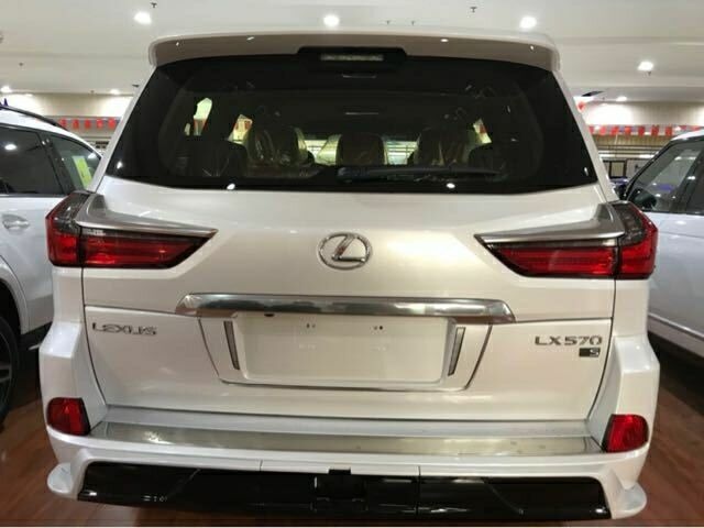 雷克萨斯LX570限量版 无可撼动王者越野-图3