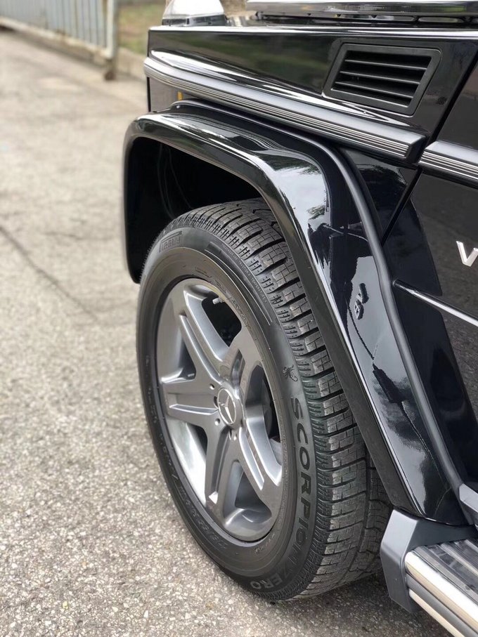 奔驰G500现车 津港19寸AMG熏黑轮裸利售-图9