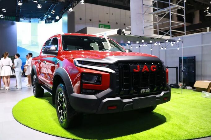 7款新车型扎堆搞事情 成都车展皮卡概览-图13