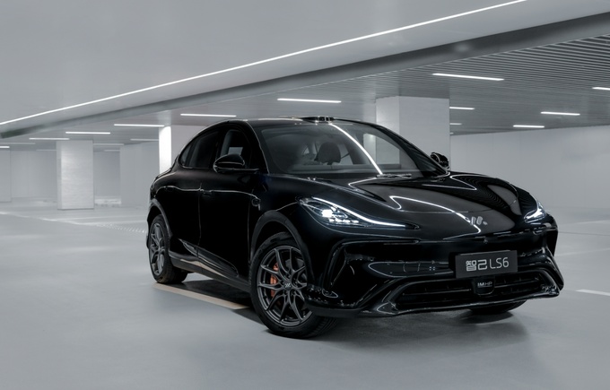 智己LS6已杀疯五周连续问鼎全品类销冠完成开年五连胜-图1