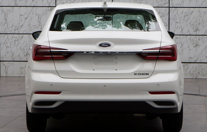 长安福特新福睿斯4月19日上市 尺寸加长 或8万起售-图2