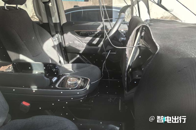 吉利全新MPV内饰曝光官方首款空间导向旗舰座驾-图4