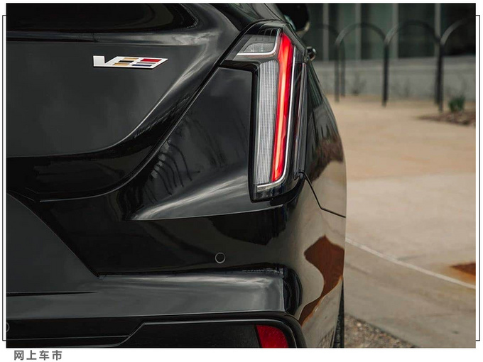 凯迪拉克全新CT4-V实车街拍动力媲美奥迪RS3-图4