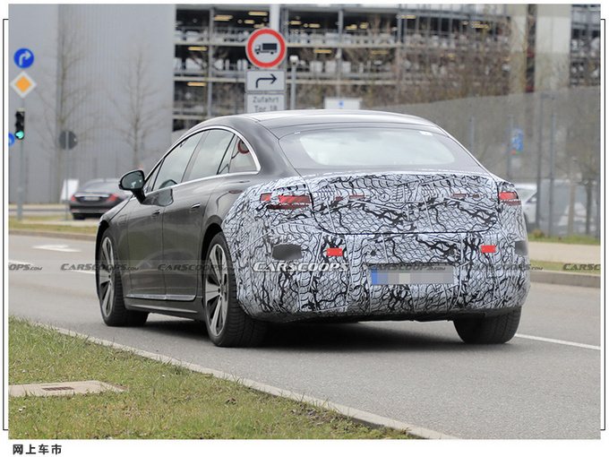 奔驰全新车型谍照曝光 搭56英寸屏幕/4月中旬亮相-图6