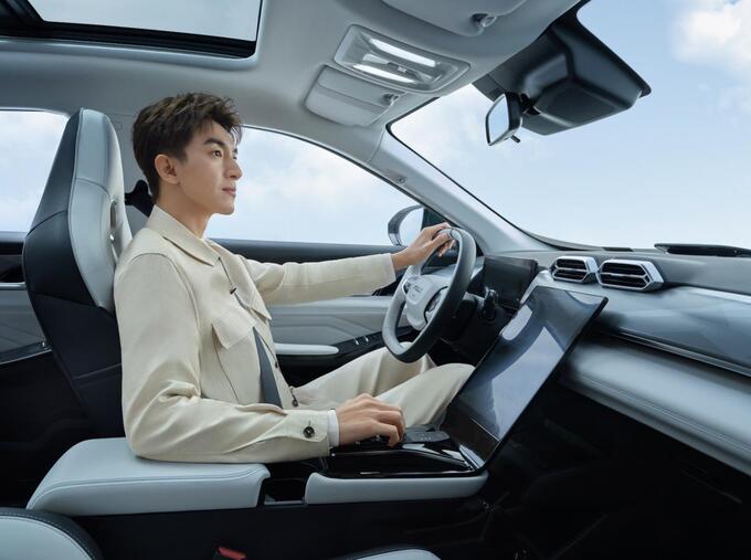 东风皓瀚荣耀版上市 动力强劲极致省油的SUV来了-图3