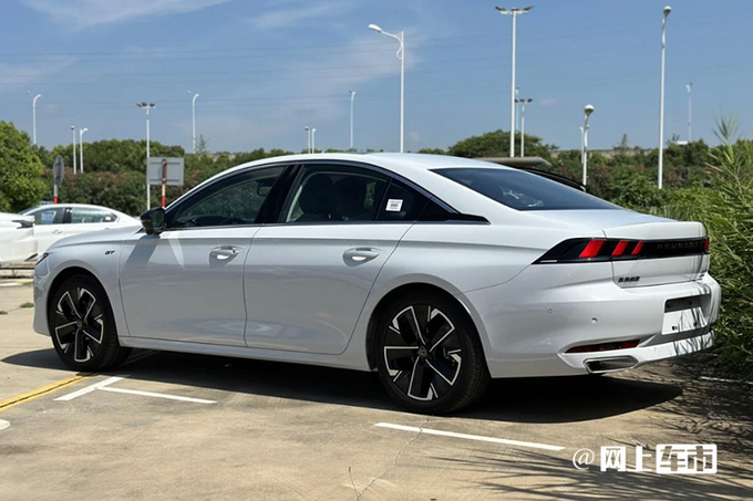 标致新508L 8月11日上市全系1.8T 预计卖16-18万-图3