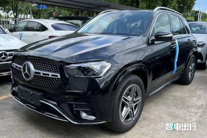 奔驰新款GLE到店实拍7月10日上市 2.0T动力缩水-图3