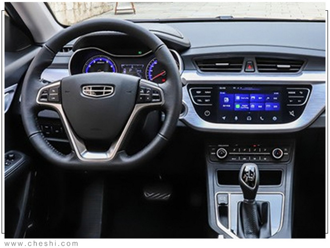 吉利新款远景到店实拍 升级28项配置5.99万起售-图3