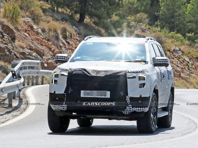 福特全新硬派SUV现身搭3.0T/配猛禽同款前脸-图1