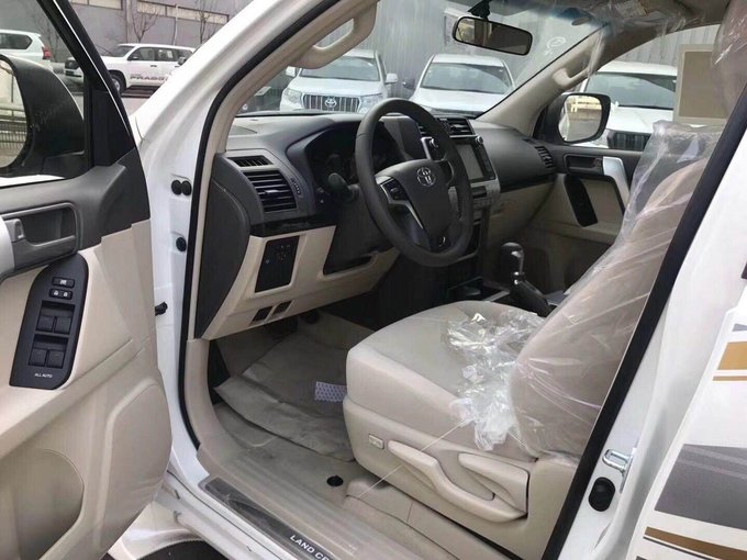 2018款丰田霸道4000 最新政策裸利价直销