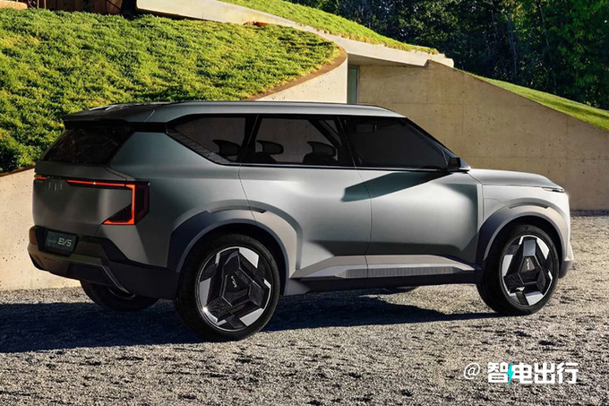 起亚EV5或8月亮相搭800V超快充 PK特斯拉Model Y-图2