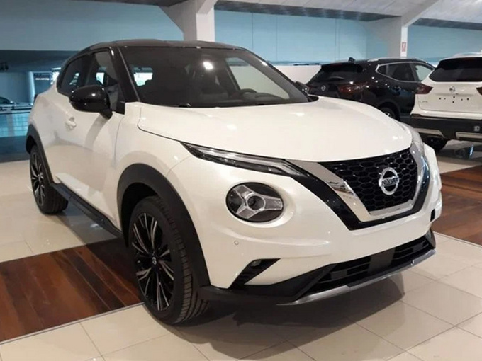 日产小号奇骏进店实拍 分体大灯/运动座椅-图1