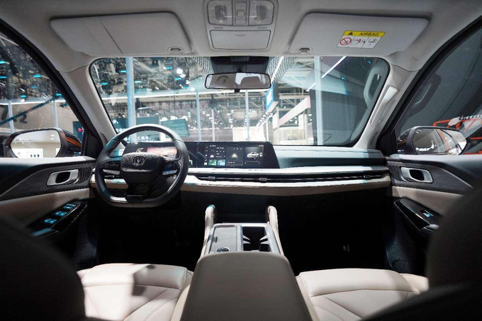 用车成本骤降+续航里程飙升 全球首款超级增程皮卡首发亮相-图6