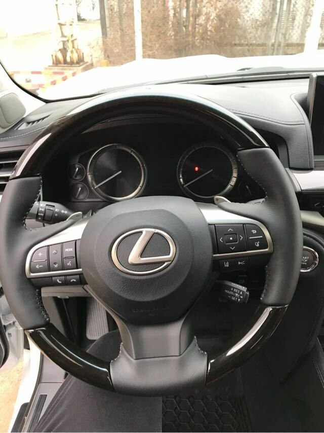 2018款雷克萨斯LX570 中东版全能豪华SUV-图5