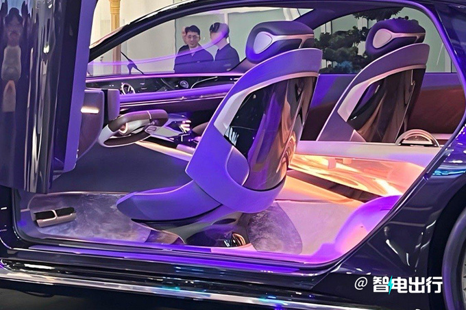 红旗金葵花概念车亮相大溜背造型 搭剪刀门+4座-图6