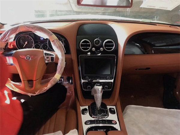 全面改款宾利飞驰V8S店内实拍 分期购选-图7